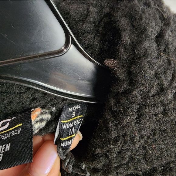 NWT Plaid Jacket Mens/Woman - Picture 3 of 6